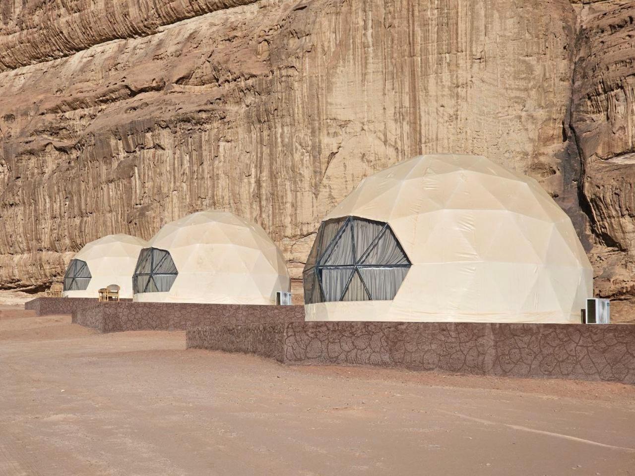 Wadi Rum Oscar Camp Bagian luar foto