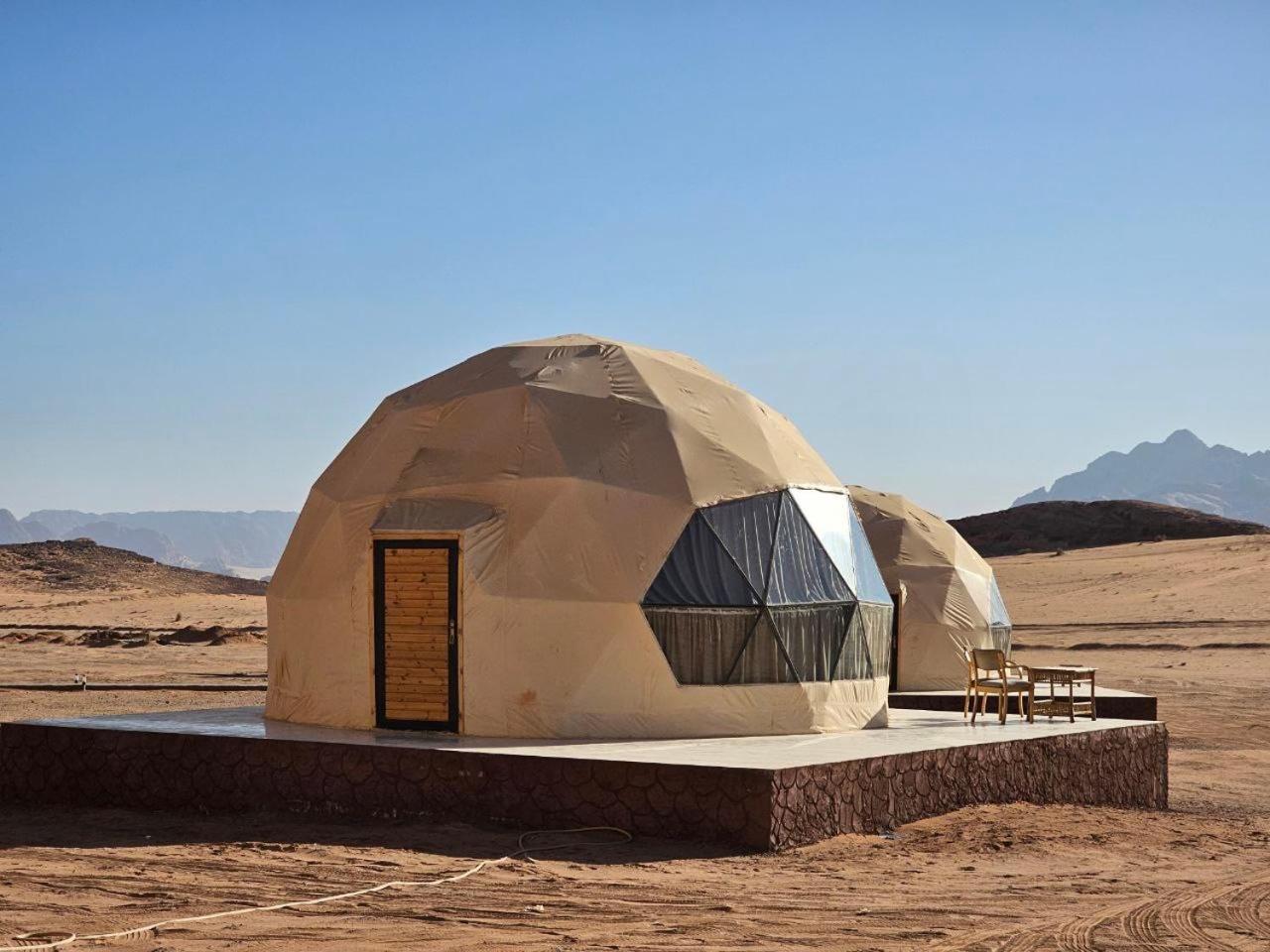 Wadi Rum Oscar Camp Bagian luar foto