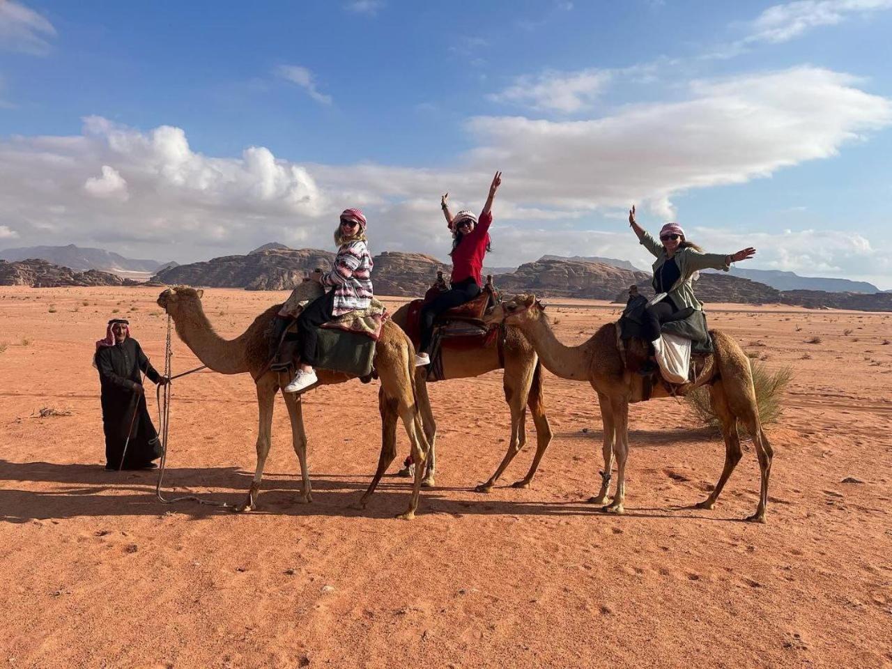 Wadi Rum Oscar Camp Bagian luar foto