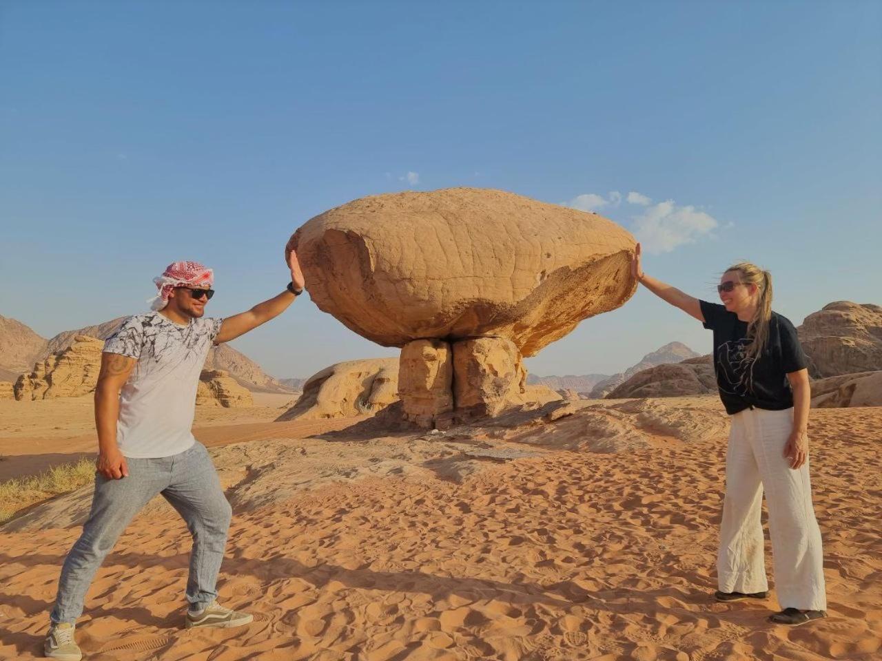 Wadi Rum Oscar Camp Bagian luar foto