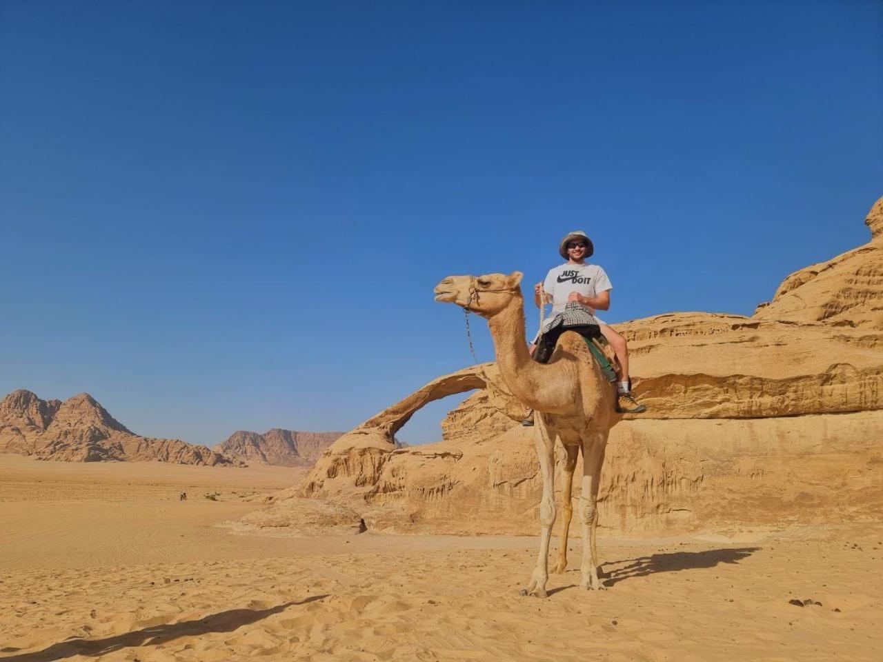 Wadi Rum Oscar Camp Bagian luar foto